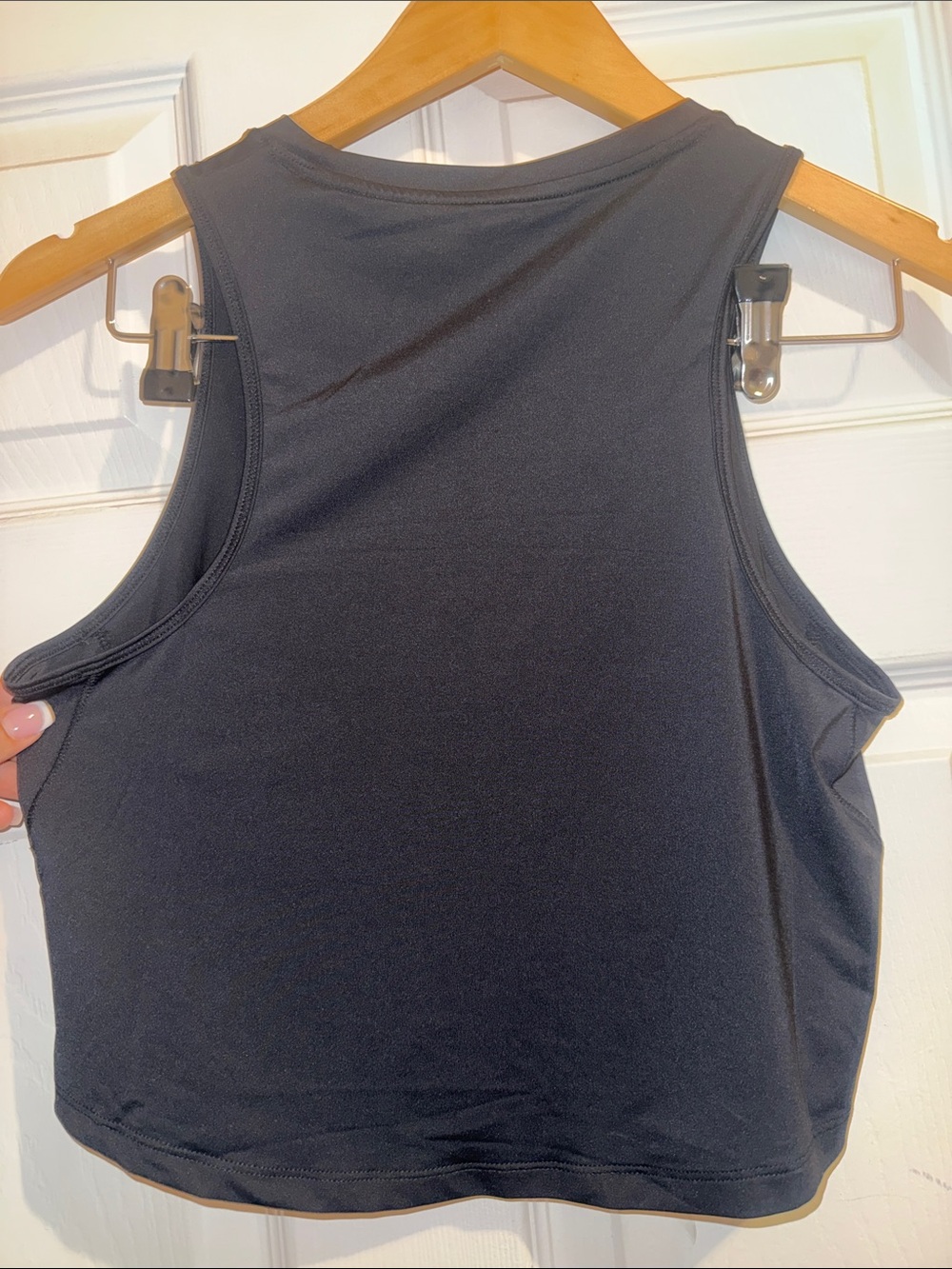 Nike Black Women's Tank Top crop style with Reflective Swoosh - Picture 3 of 6